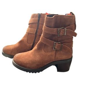 VINTAGE FOUNDRY CO. HANDMADE BURNISHED CHARMAINE BOOTS